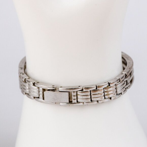 Vintage Armitron Now Diamond Watch - 90s Silver Tone Bangle Bracelet  Black Dial main image 10